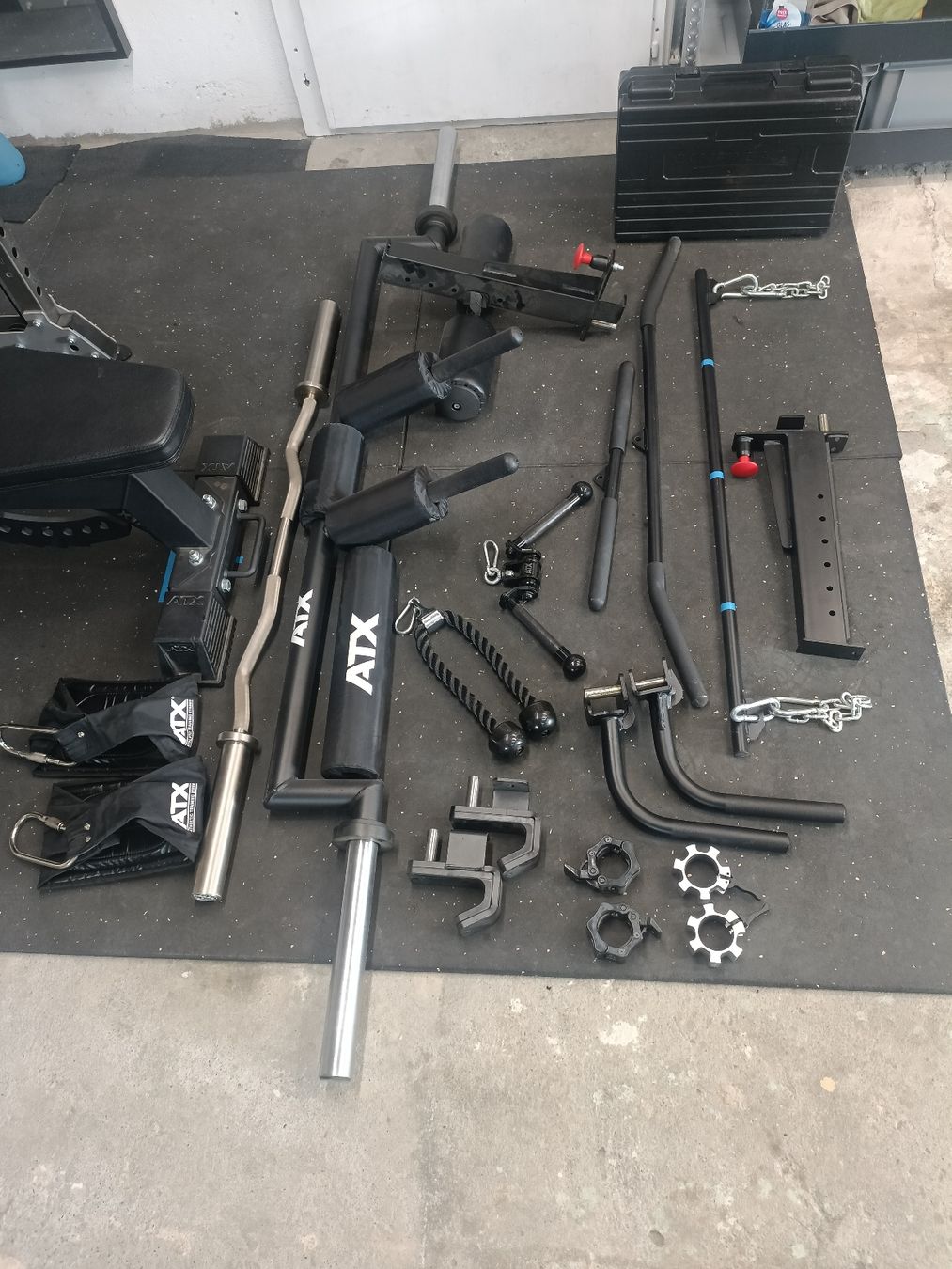 Manubri & Pesi: ATX bar squat Z – Usato da Produit (Leytron) venduto da chr_kf8l