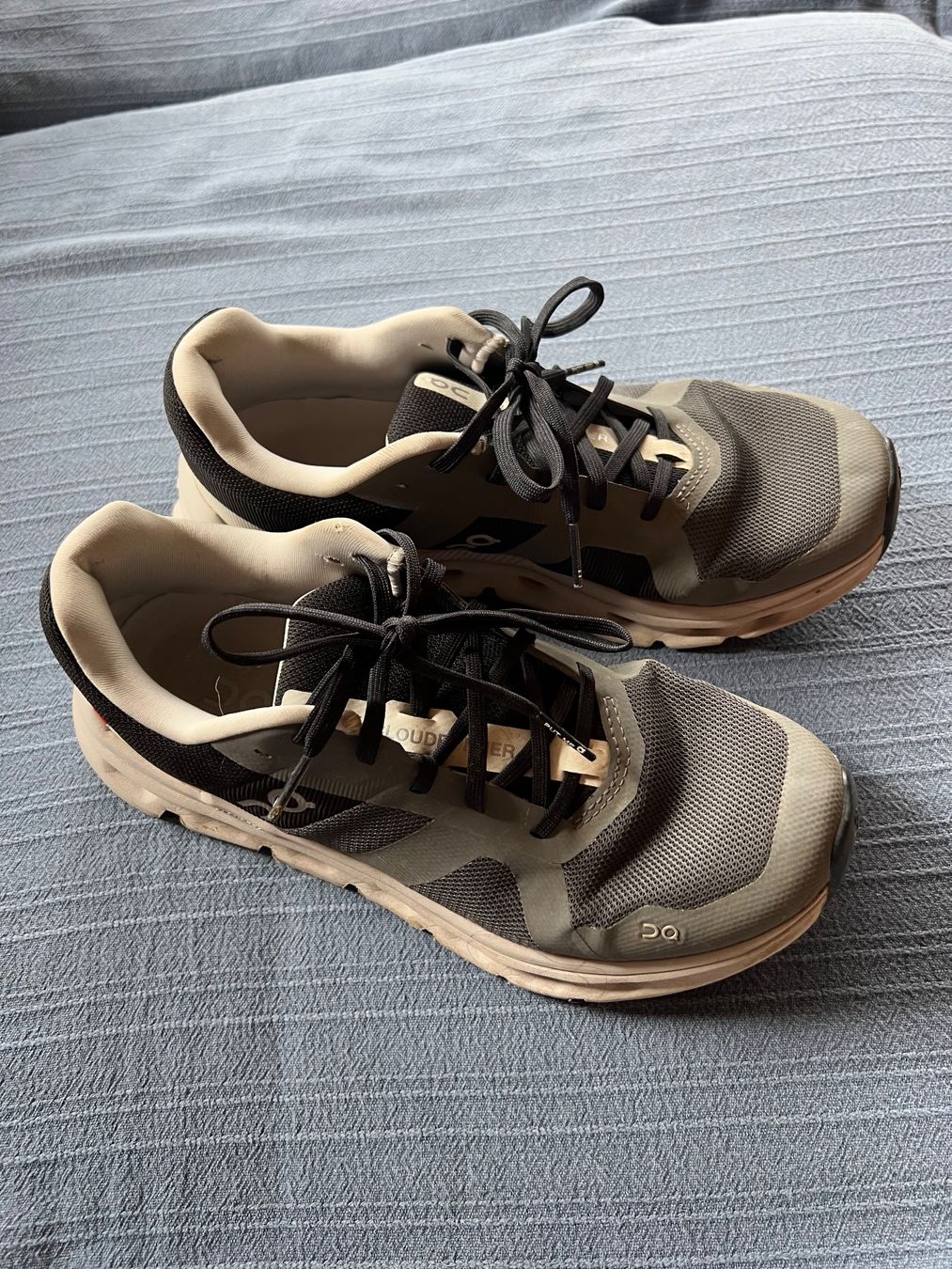On Damenschuhe: On Cloudrunner Grösse 39 – Gebraucht aus Stein AR von Landliebe77