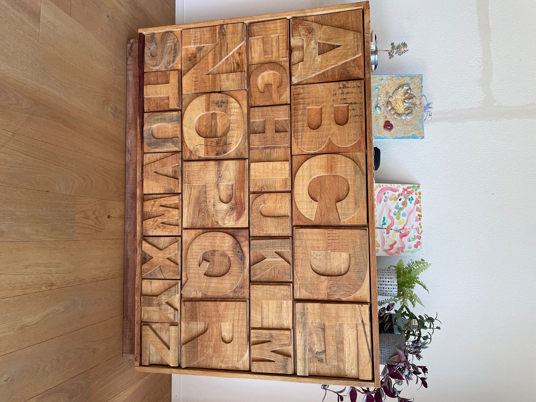 Commodes: ABC Kommode aus Mangoholz – D'occasion à Lüscherz par aiv_9jmn