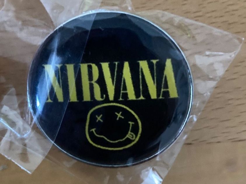 Broschen & Nadeln: Nirvana Pin Anstecker Punk Metal Rock Band – Neu (gemäss Beschreibung) aus Horn von abutre72