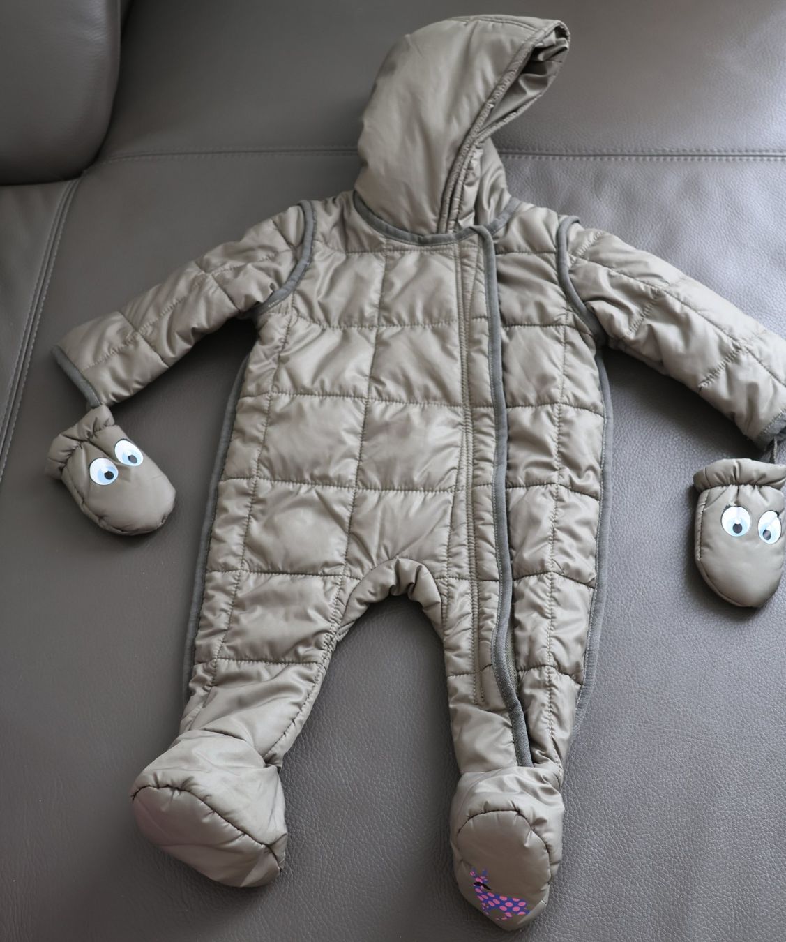 Pagliaccetti: KINDER STELLA MCCARNTEY OVERALL 6 MONATE – Nuovo (secondo la descrizione) da Balzers venduto da MinimenschMia 1