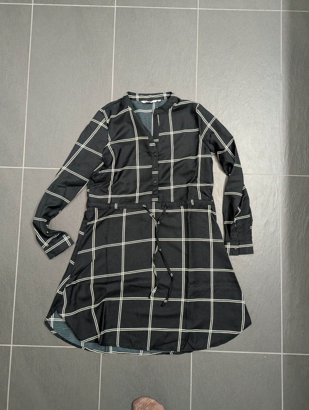 Only Kleider: Blusenkleid – Neu (gemäss Beschreibung) aus Aesch ZH von DanKe03 2