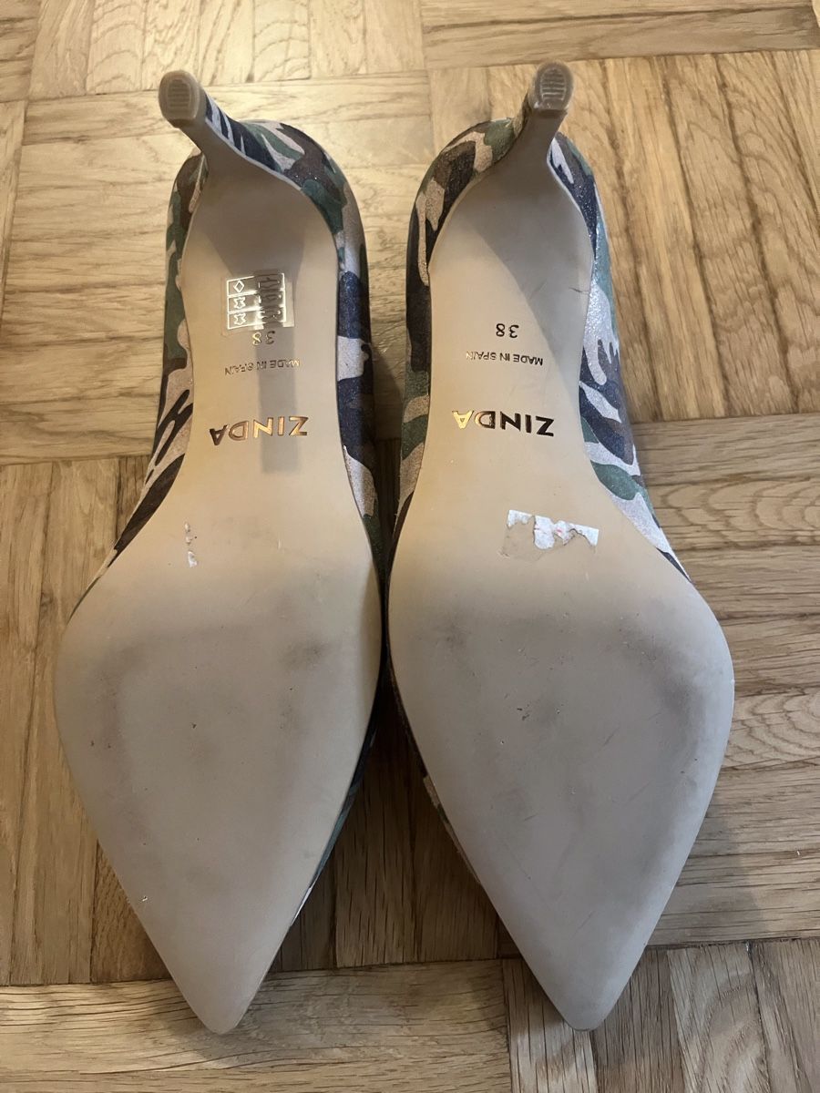 Scarpe da donna: Leder Schuh Militärlook leicht glänzend – Nuovo (secondo la descrizione) da Dübendorf venduto da NissanCC 4