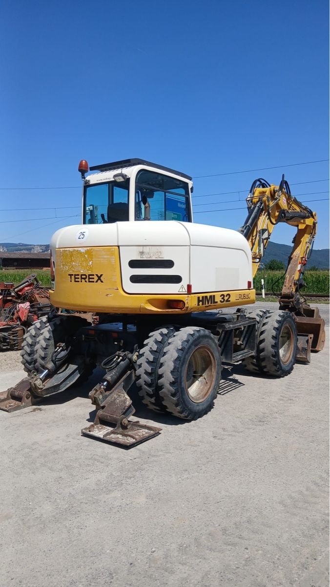 Excavateurs: Pneu Bagger Schäff HML 32 – D'occasion à Niederbipp par baggerch 6