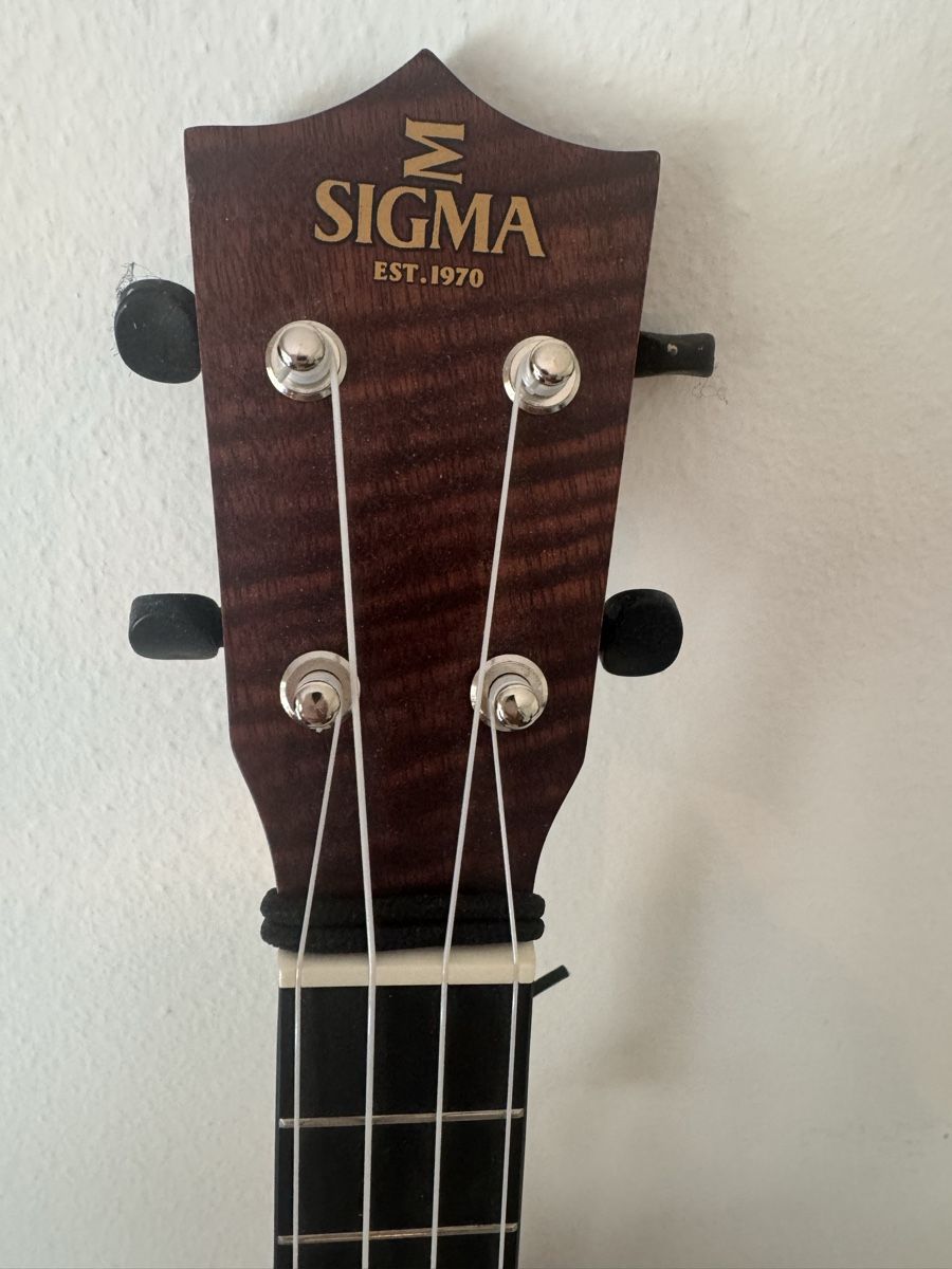Sigma Instruments de musique: Sigma Ukulele – D'occasion à Aarau Rohr par ash_m7hq 2
