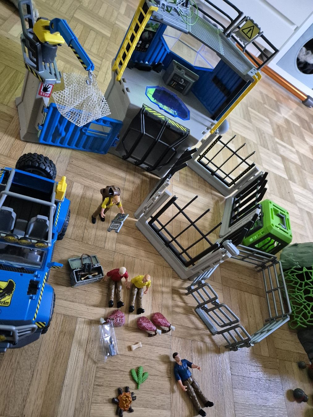 Schleich Giocattoli: Schleich Dino Forschungsstation mit Vulkan – Usato da Uttigen venduto da Aenneli33 1