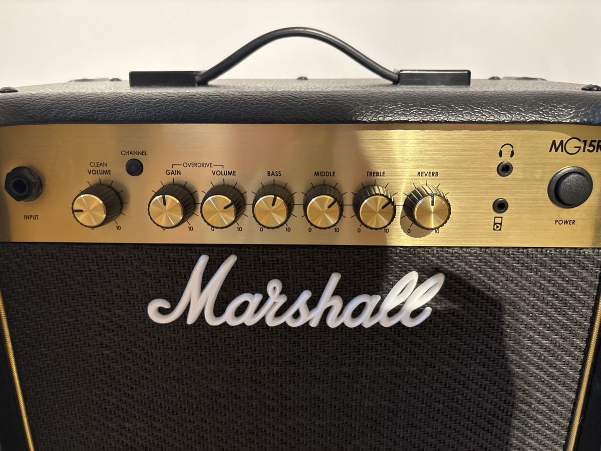 Marshall Amplificatori: MG15Gr E-gittaren Verstärker – Usato da Buchrain venduto da Daduss 1