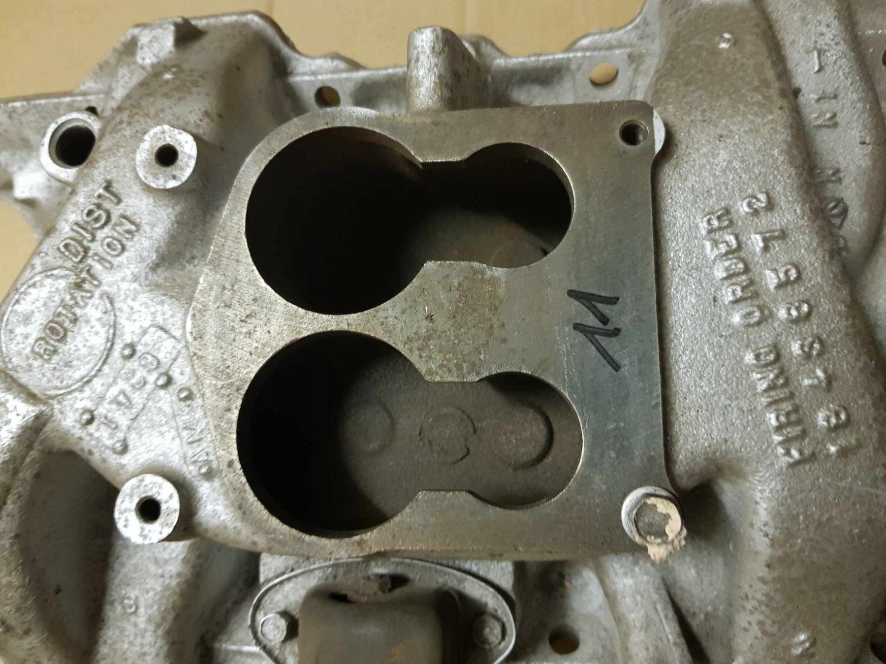 Mopar Tutti pezzi di ricambio auto: Mopar SB Intake Manifold – Usato da Niedergösgen venduto da usc_tt5r 1