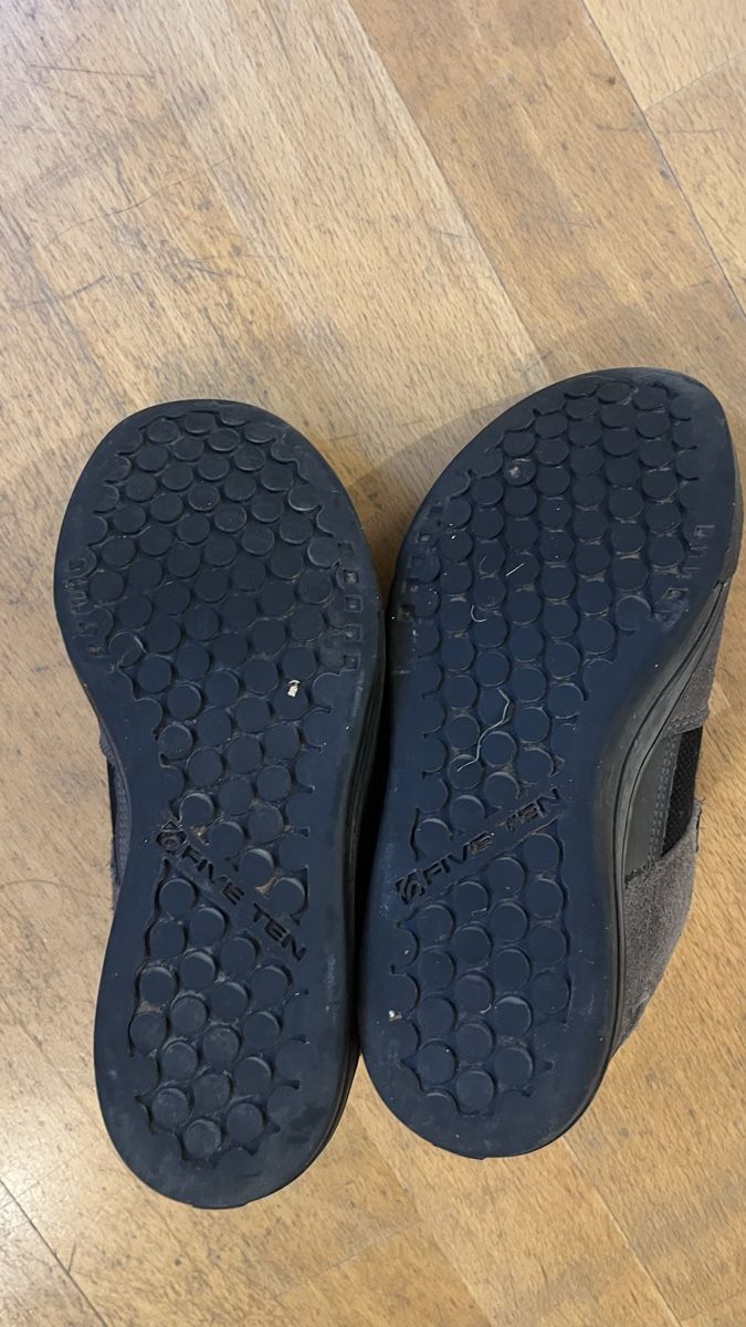Five Ten Herrenschuhe: Bike Schuhe Five Ten – Gebraucht aus Obfelden von car_z7m6 1