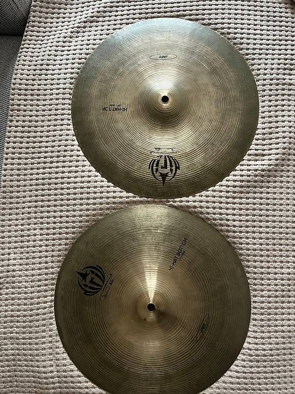 Strumenti musicali: Diril 14" Jazz Hihat – Usato da Liebefeld venduto da cheyennewmontes