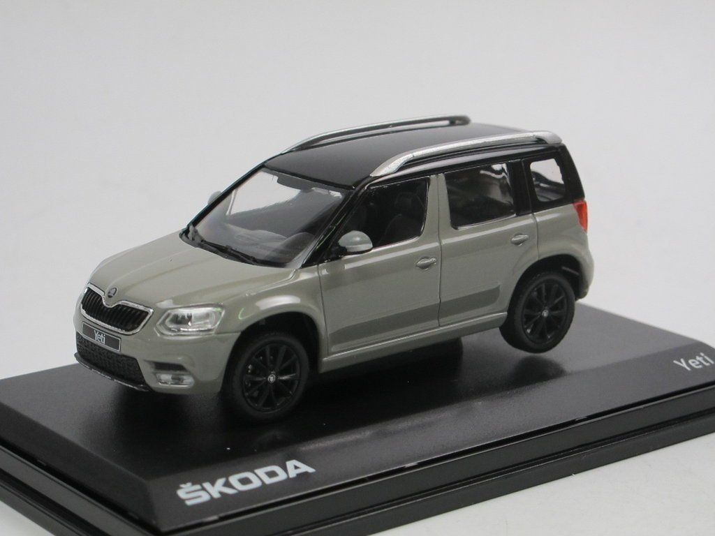 Skoda Modellini d'auto: Skoda Yeti Phase II  2013-2017 hellgrau / schwarz     1:43 – Nuovo e nell'imballaggio originale da Gerlafingen venduto da espero88 4