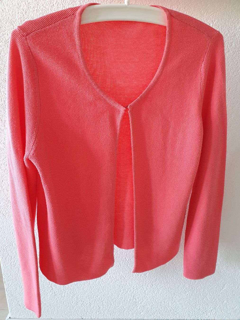 Lotti di vestiti: Sommerset Shirt oder Bluse mit Jäckli in koralle – Usato da Stalden (Sarnen) venduto da Leikerli 4