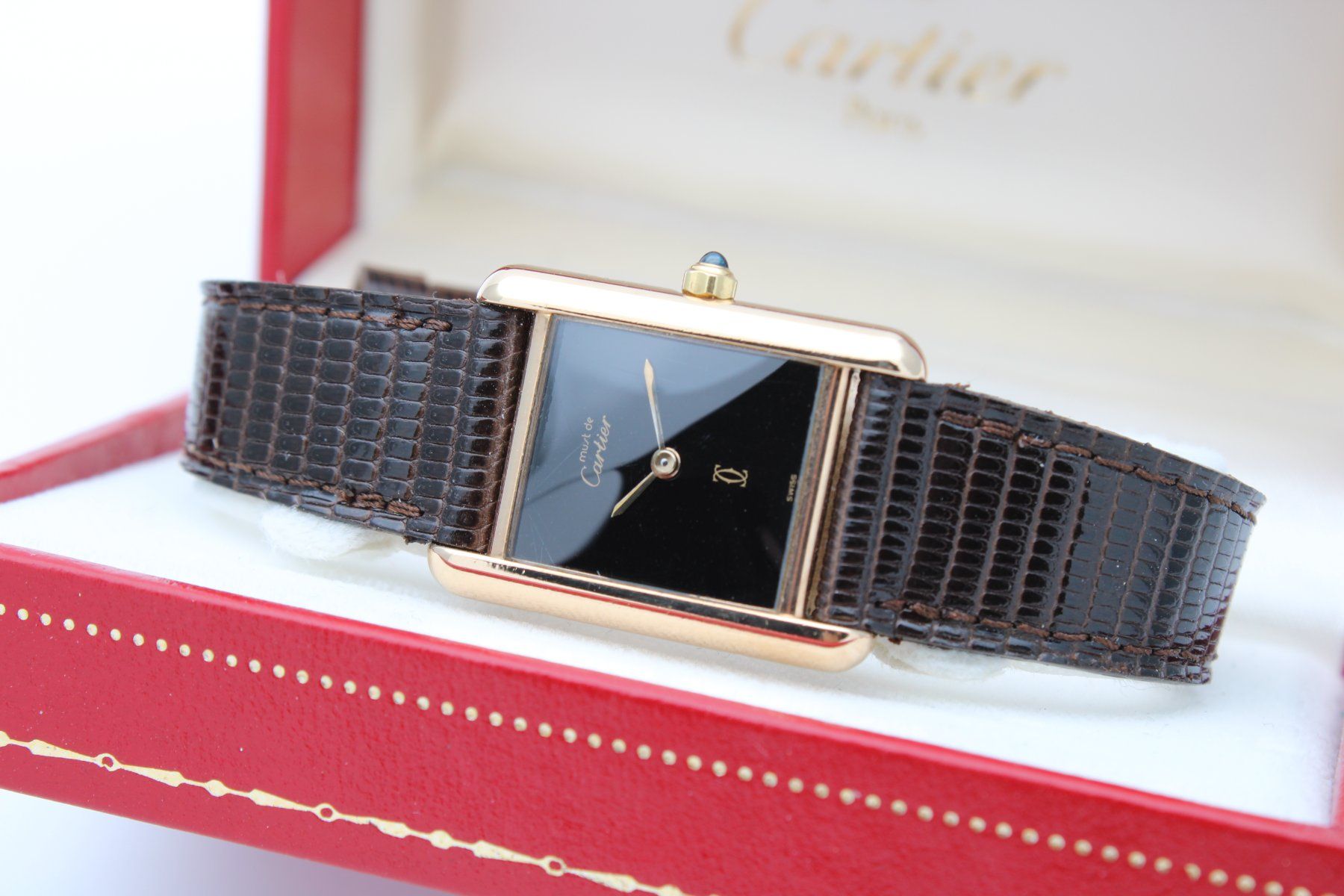 Cartier Orologi: Cartier Tank Black Dial ref. 3 66001 | FULL SET – Usato da Brüttisellen venduto da AlphaOmega05