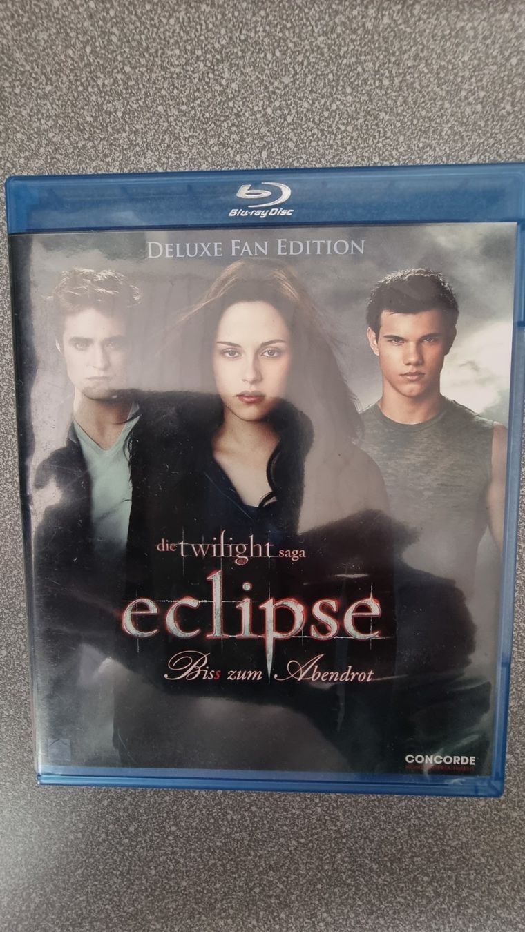 Tous les DVDs: Blu Ray - Die Twilight Saga: Eclipse Biss zum Abendrot – D'occasion à Oetwil am See par fineli2