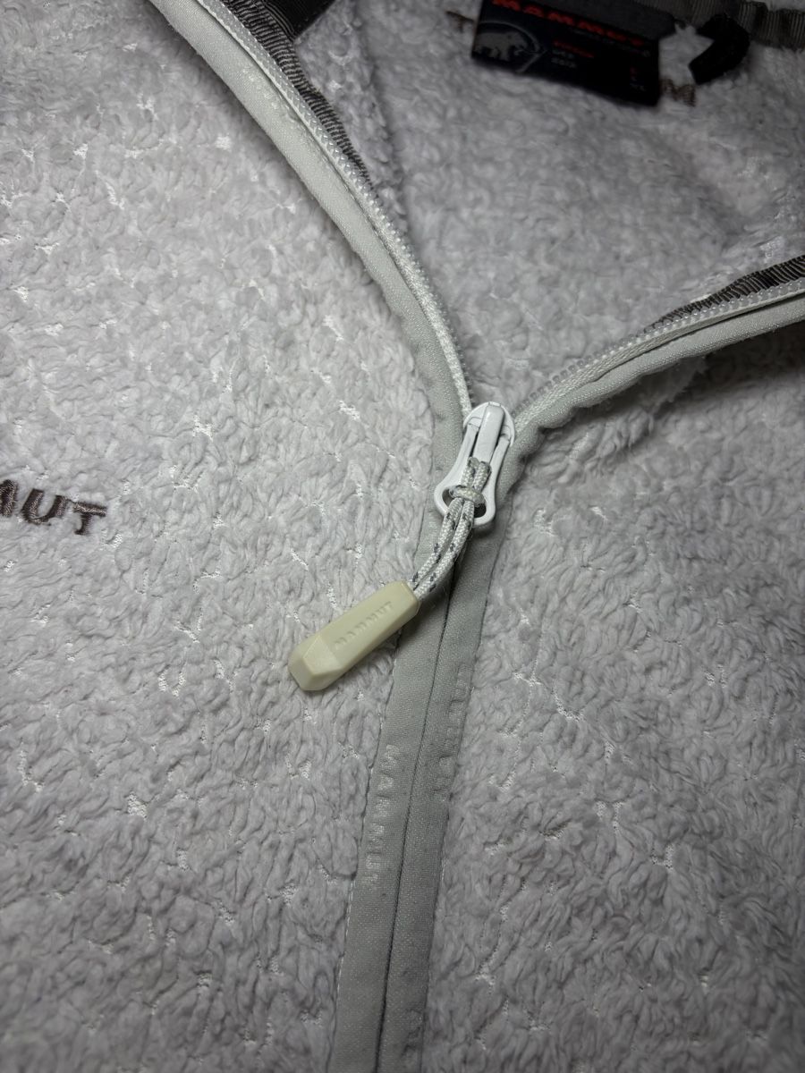 Mammut Giacche: Mammut Fleece Jacket White Full Zip – Nuovo (secondo la descrizione) da Brislach venduto da edu_t6pq 5