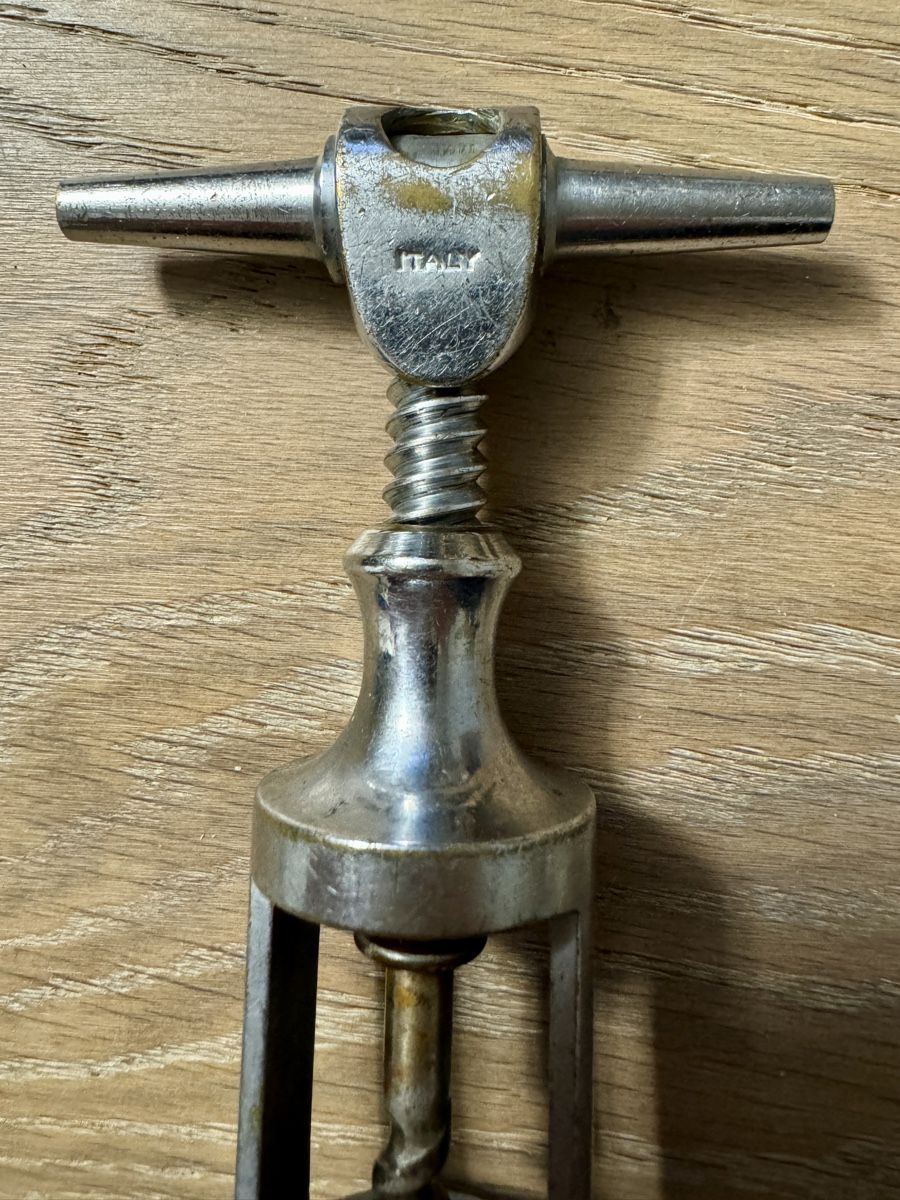 Apribottiglie & Tappi per chiusura: Alter Korkenzieher Zapfenzieher vintage – Usato da Rothrist venduto da Luckywinner 1