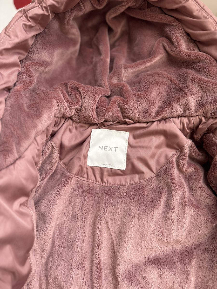Next Vestes & Manteaux: Winterjacke NEXT Grösse 98 rosa – D'occasion à Galgenen par Vintluxe 2