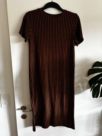 Cooles Kleid im Grösse M