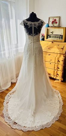 SUMMER SALE! Romantische Spitzen Brautkleid 36/38