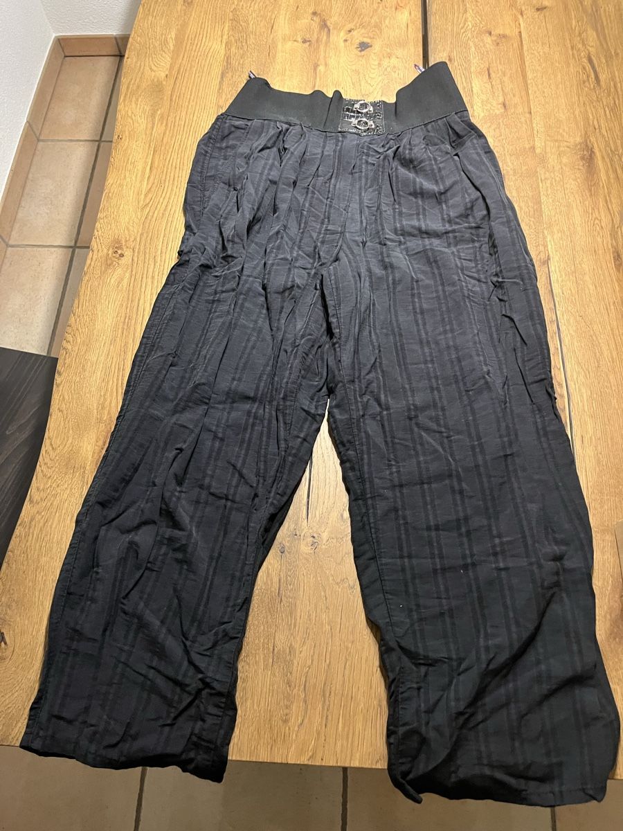 C&A Pantaloni: Schwarze Hose – Nuovo (secondo la descrizione) da Anwil venduto da del_5ykt