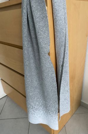 [SALE] Falke Schal Special - Schneeflocken
