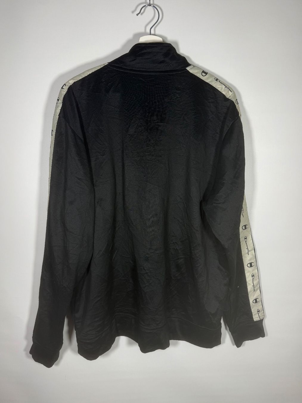 Champion Pullover & Sweatshirts: Champion Vintage Trainingsjacke XL – Gebraucht aus Mühledorf BE von ericgrunder_12 2