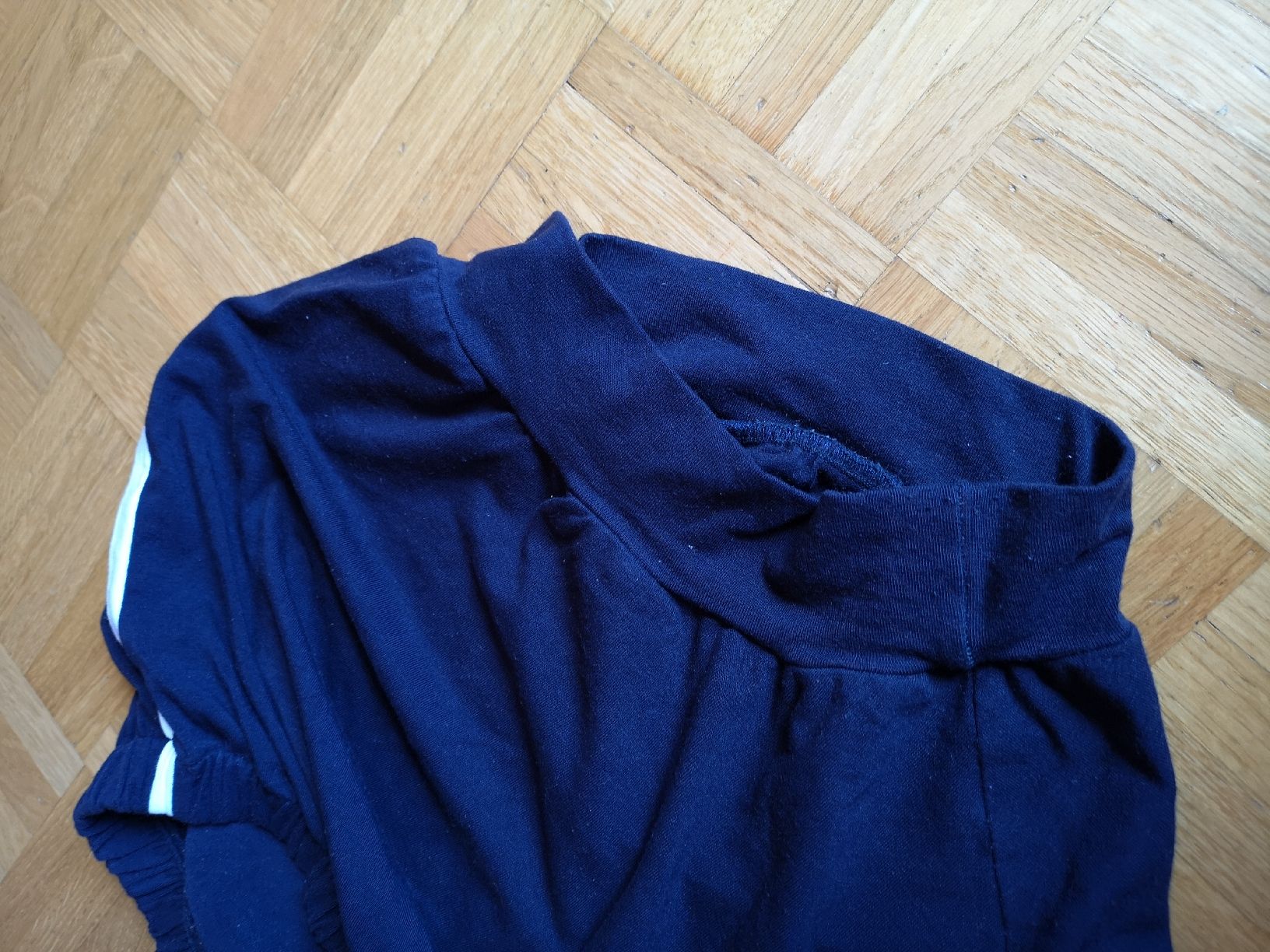 Pantaloni: Kurze Yogahose Baumwolle 42 bis 44 – Usato da Samedan venduto da sowaw 2