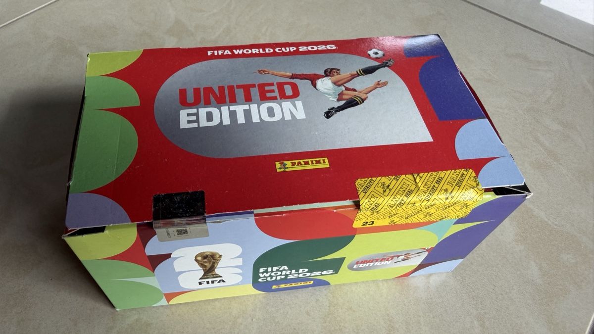 Panini Carte collezionabili: FIFA WM 2026 Panini Stickerbox mit 100 Stickern – Nuovo e nell'imballaggio originale da Wettingen venduto da Kusmi