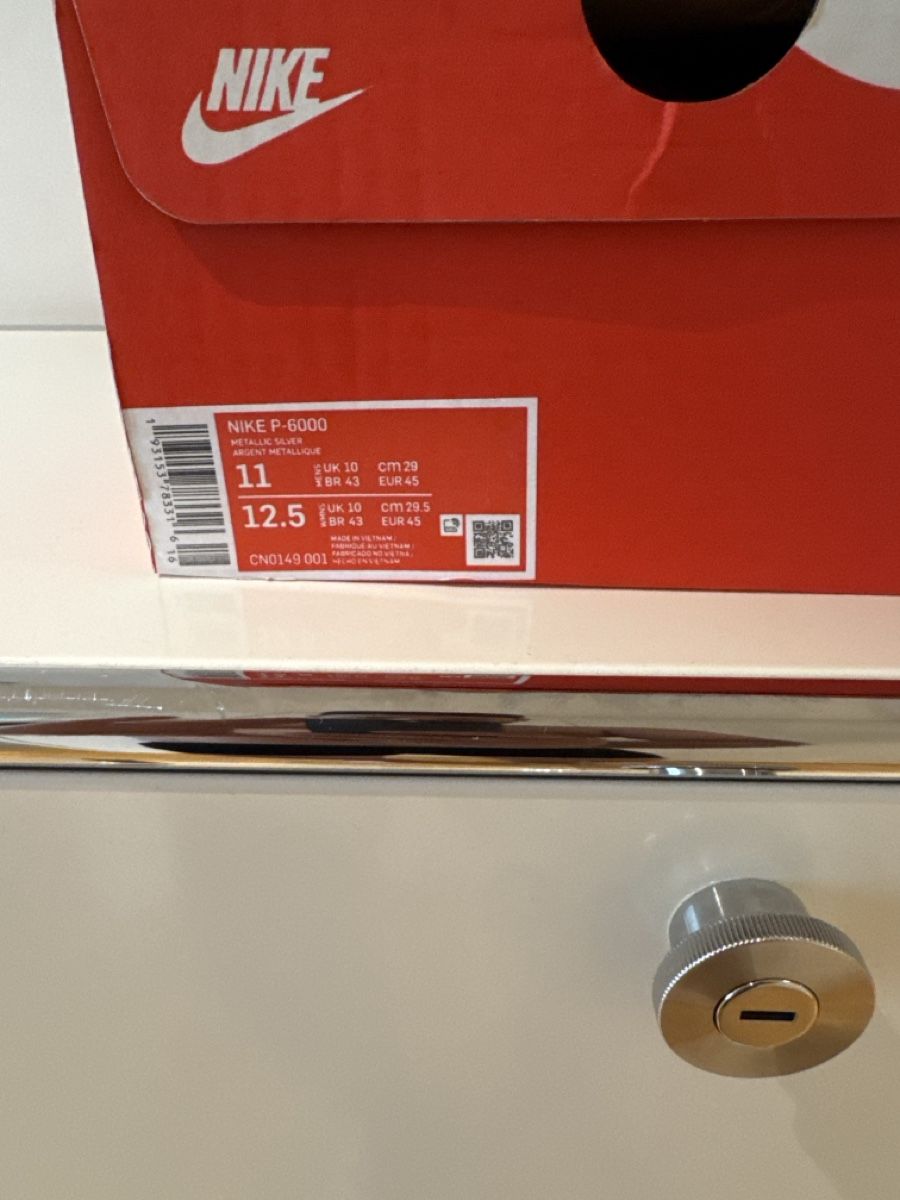 Nike Scarpe da uomo: Nike P-6000 Sneaker Silber / Chrom – Nuovo e nell'imballaggio originale da Rorschach venduto da VE5PA 2