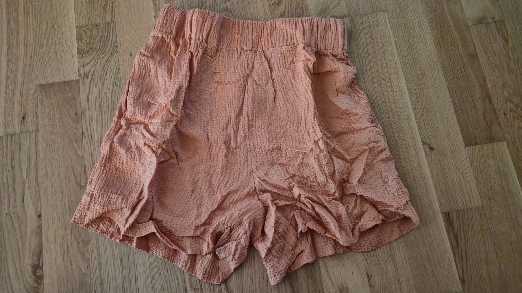 H&M Pantaloni: Kurze Hosen Gr. 38 – Usato da Kriens venduto da nati.r