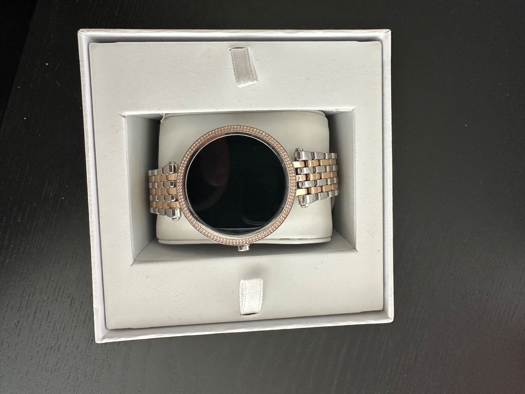 Michael Kors Smartwatch: Michael Kors Access Darci Bicolor 5E Smartwatch HR – Nuovo e nell'imballaggio originale da Solothurn venduto da Nyt 1