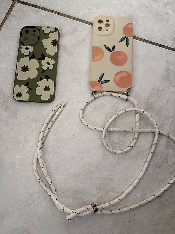 Cover & Protezioni schermo: Handyhüllen Iphone 11 pro – Usato da Siebnen venduto da Seestern74