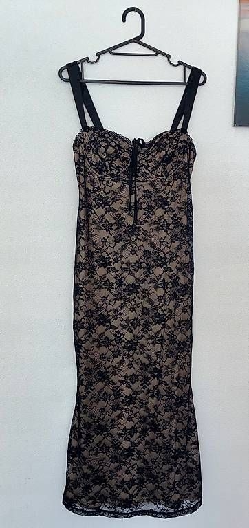 Vestiti: ROBE LONGUE EN DENTELLE NOIRE – Usato da Constantine venduto da san_nmr2 1