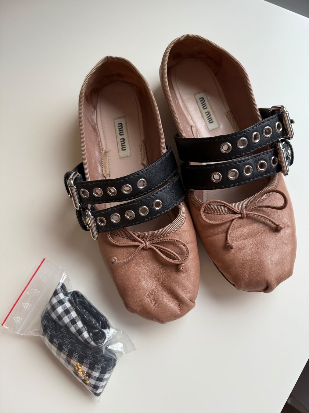Miu Miu Scarpe da donna: Miu Miu Ballerinas – Nuovo (secondo la descrizione) da Winterthur venduto da 19.19 4