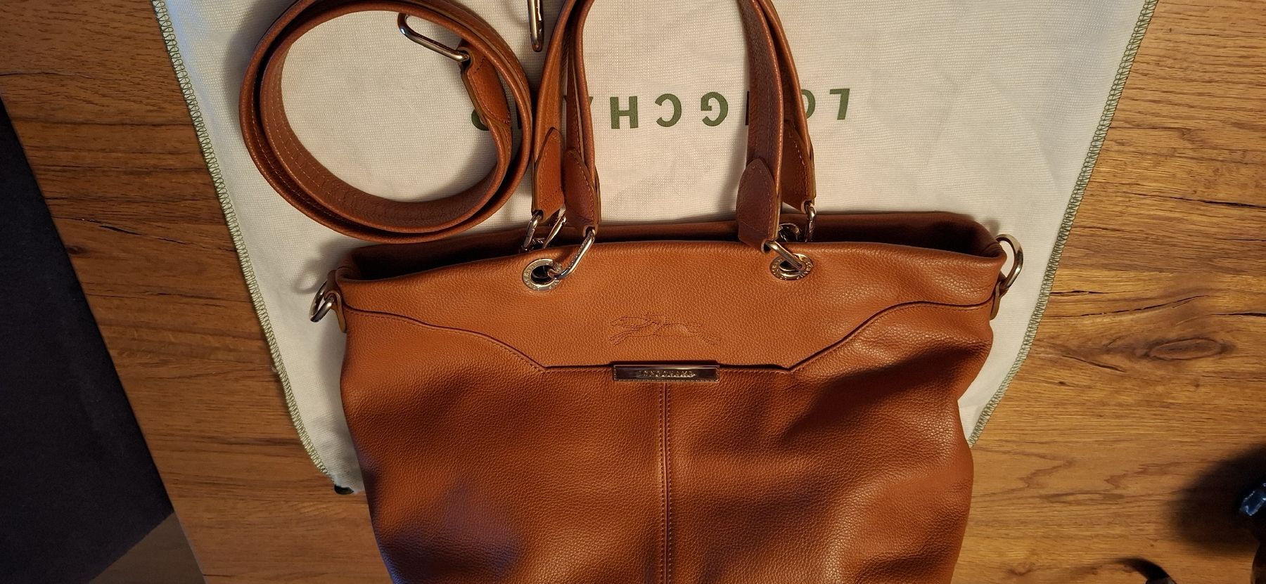 Longchamp Taschen für Damen: Longchamp Leder Tasche – Gebraucht aus St.Gallenkappel von lalique
