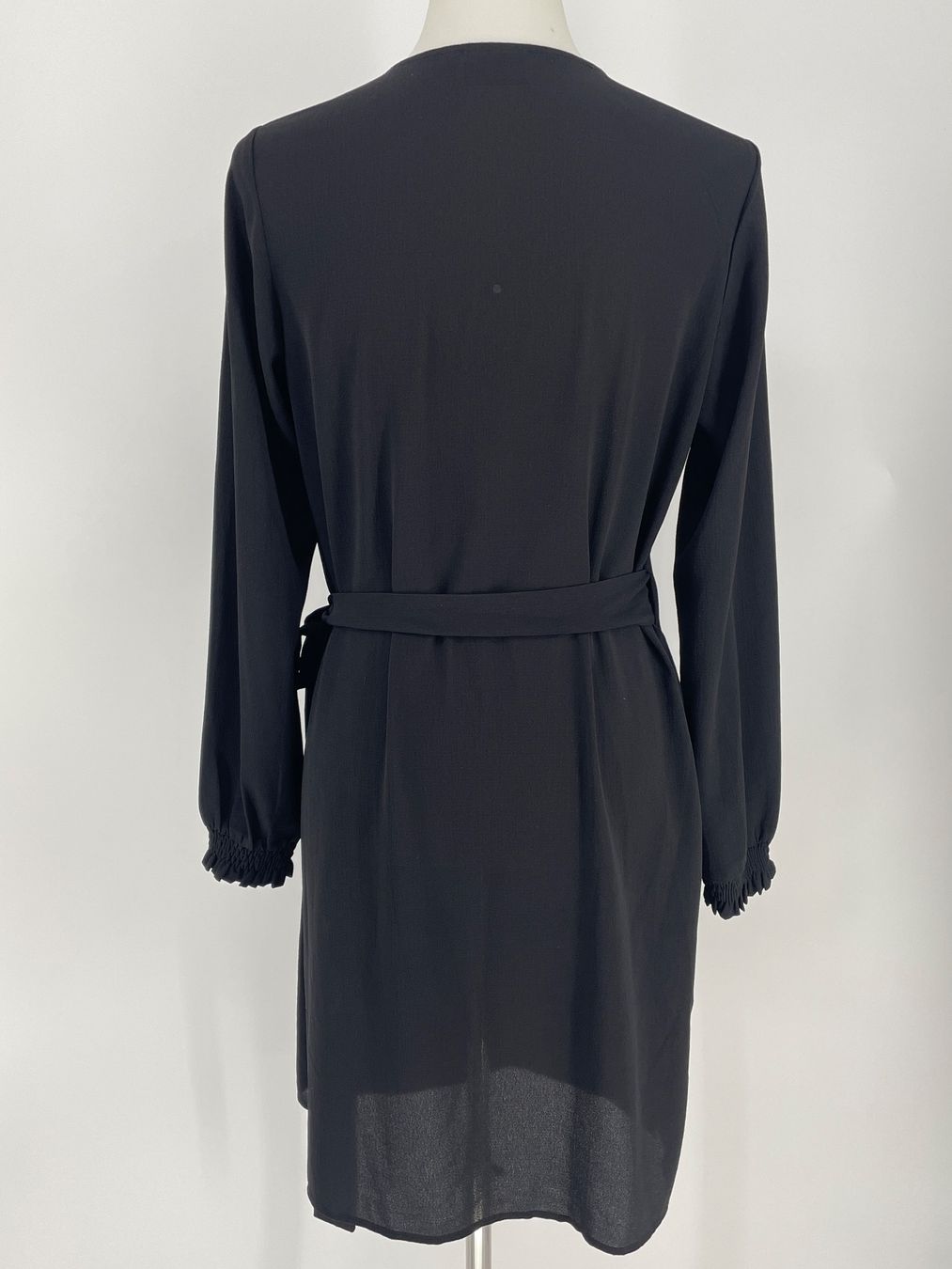 Kleider: Schwarzes elegantes Wickelkleid, Gr. 36 von Kaffe – Neu (gemäss Beschreibung) aus Auenstein von moin. 4