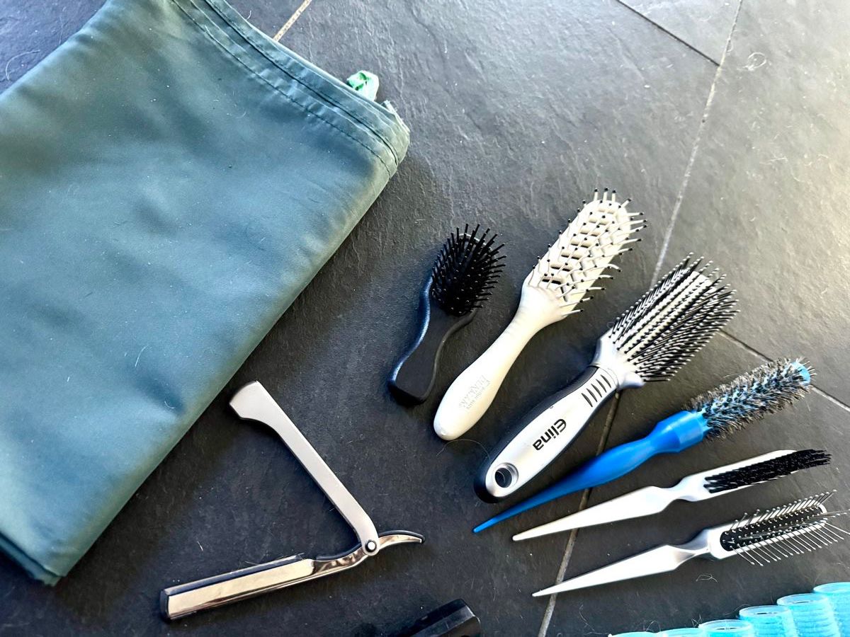 Altro per la cura dei capelli: Coiffeur Profi Set - Ideal für Einsteiger -TOP – Nuovo (secondo la descrizione) da Gurmels venduto da topsommer 1