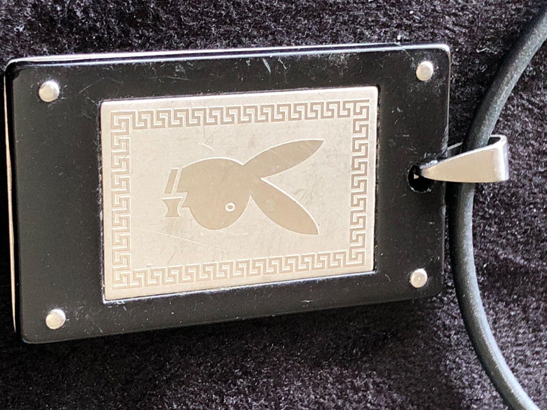 Playboy Catenine: Play Boy Anhänger – Usato da Läufelfingen venduto da Original100