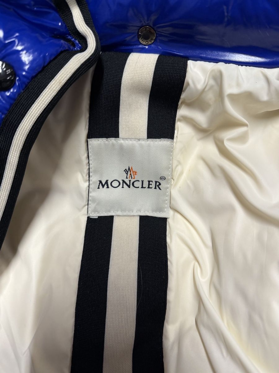 Moncler Giacche: Moncler Daunenjacke, blau, Winter – Usato da Wil ZH venduto da Cyril-Las 7