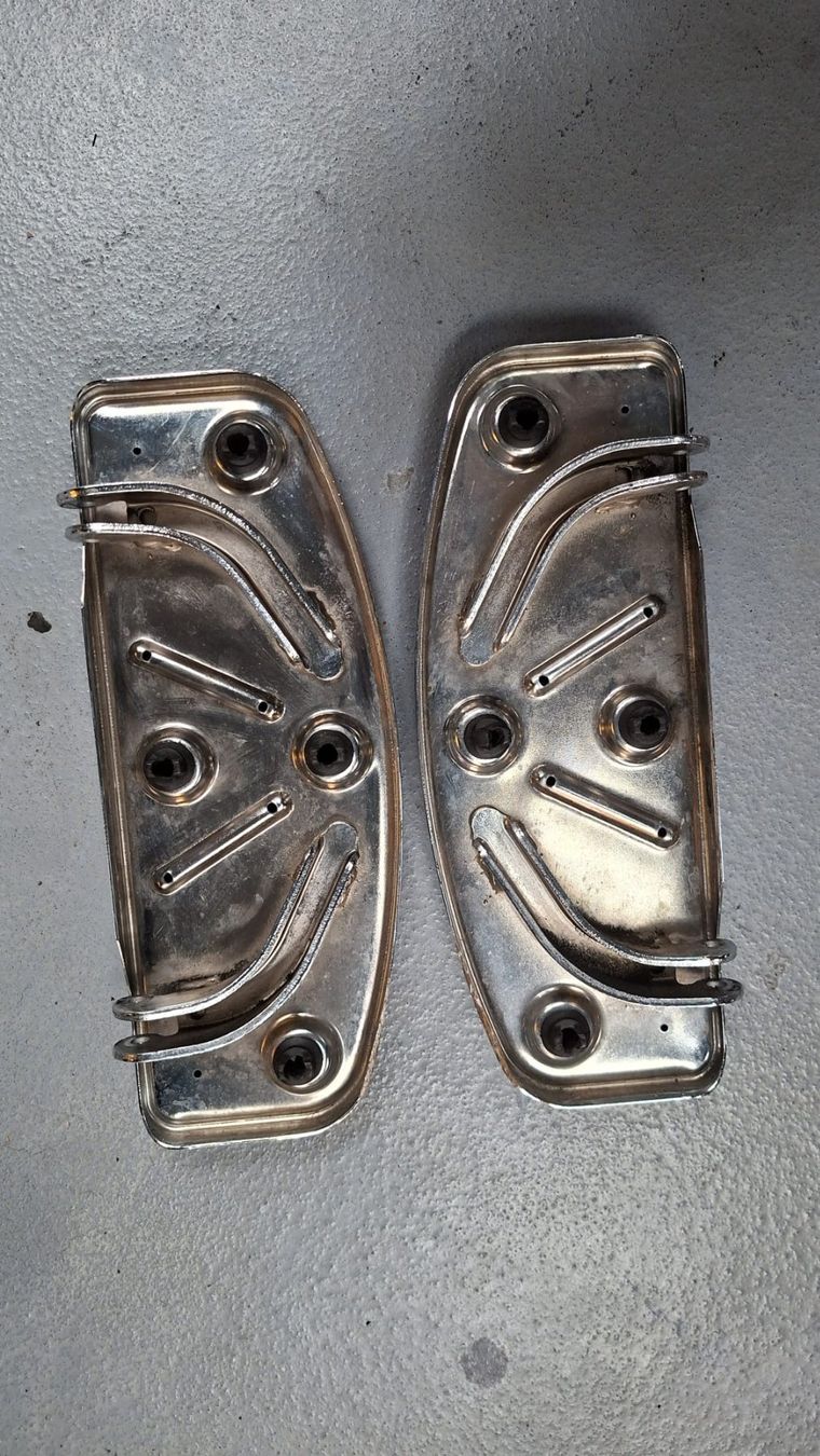Harley-Davidson Tutti i ricambio per moto: Harley Davidson FLSTF 2009 Trittbretter – Usato da Kerns venduto da .Biker. 1