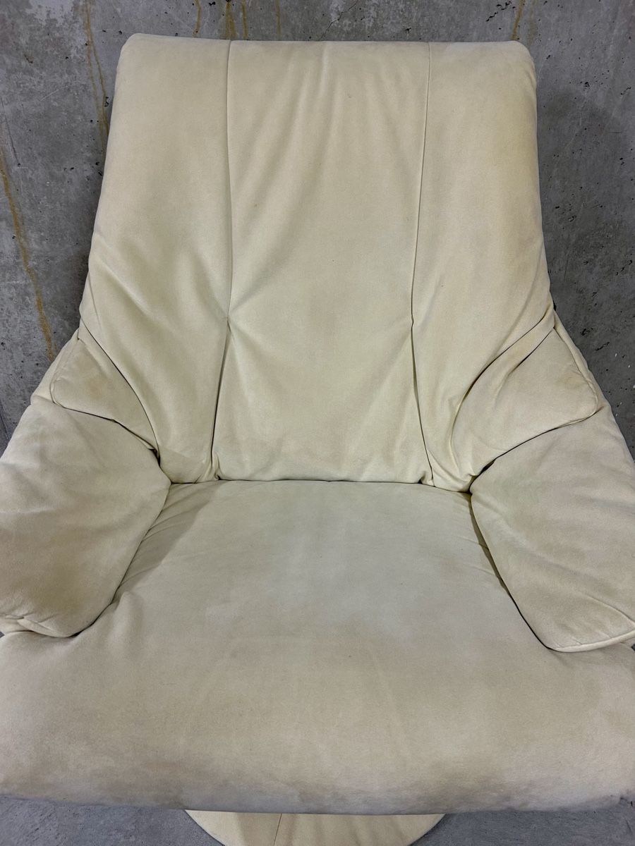 Sessel: Bequemer Wildleder Sessel mit Hocker, von a.r.s,Relax Sessel – Gebraucht aus Rickenbach ZH von Der-Insider 7