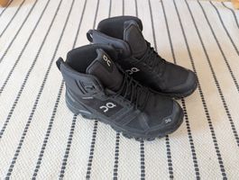 On Cloudrock Waterproof Damen Wanderschuhe 38.5 neu