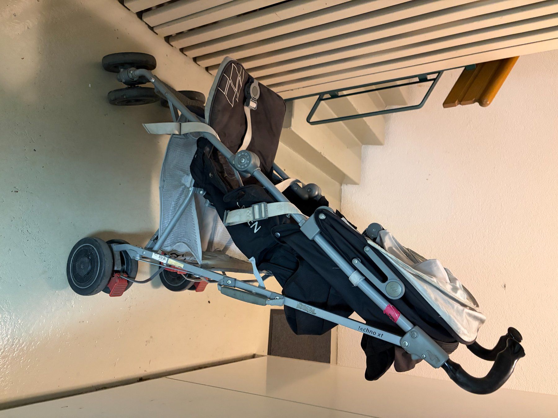 Mclaren Carrozzine: Kinderwagen McLaren (Techno XT) – Usato da Zürich venduto da ums_9yh8 2