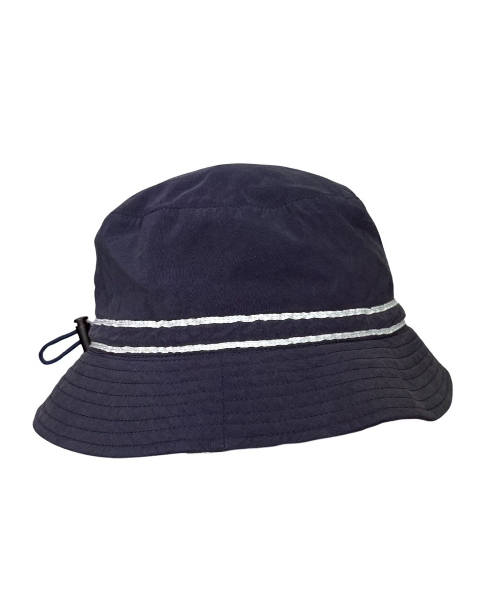 Fred Perry Chapeaux, bonnets & casquettes: Bucket hat Fred Perry – D'occasion à Lausanne par Unehistoiredesapes 1