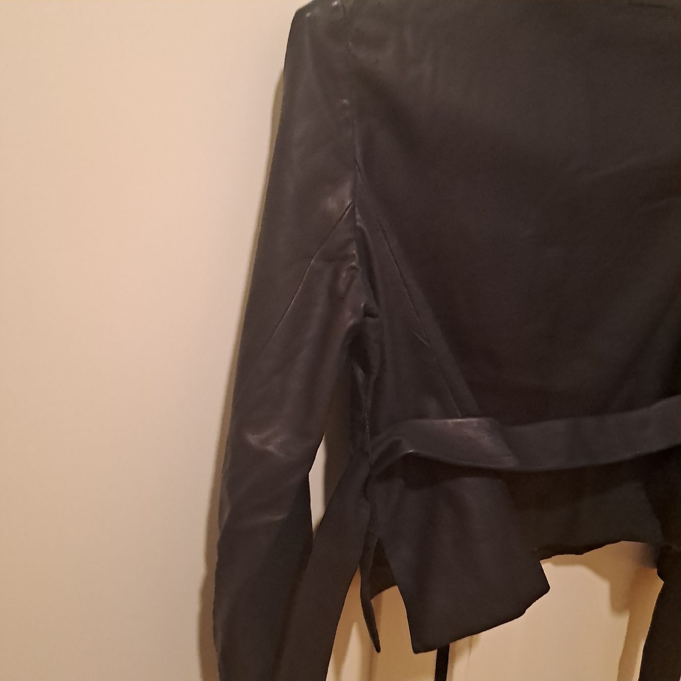 Miu Miu Giacche: Miu Miu leather jacket – Usato da Oberengstringen venduto da ger_v5h5 8