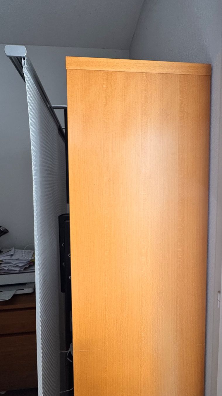 Scaffali: Stabiles Holzregal auf Rollen mit Schiebevorhang – Usato da Baar venduto da 001loulou 5