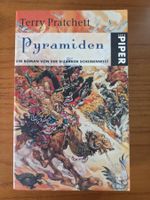 Terry Pratchett – Pyramiden – 1. Piper-Auflage 2004