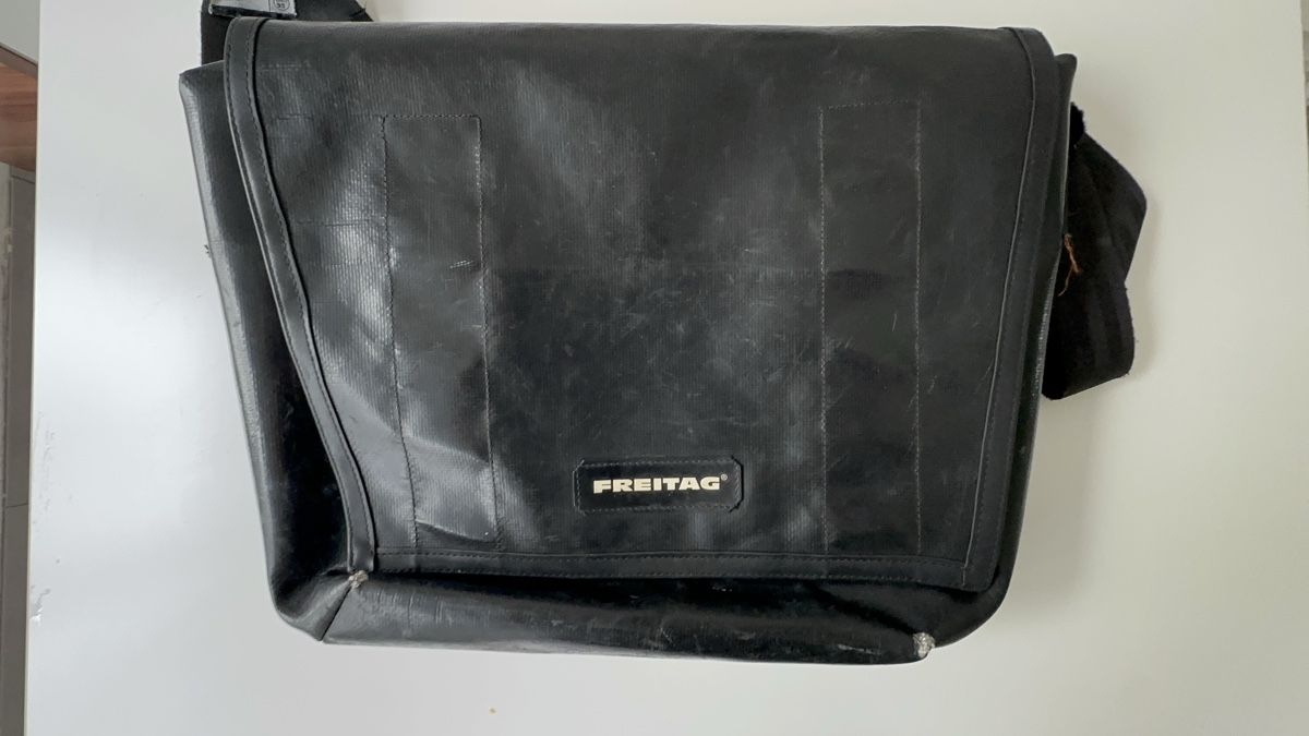 Freitag Borse: Sac FREITAG Noir -- bonne  état – Usato da Brügg BE venduto da haj_9zhk 2