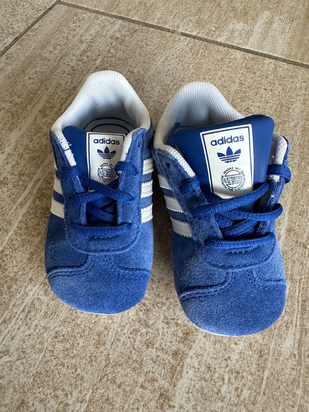Adidas Scarpe per ragazzi: ADIDAS Krabbelschuhe, blau – Nuovo (secondo la descrizione) da Dübendorf venduto da liism