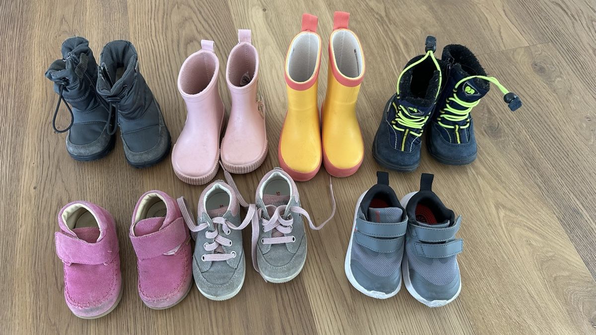Schuhe für Jungen: Kinder Schuhe & Winterstiefel, Grösse 20-22! – Gebraucht aus Triboltingen von muehlepark6you